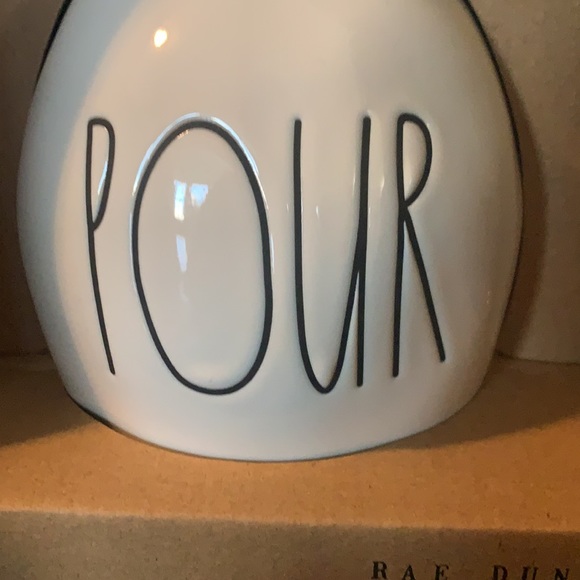 Rae Dunn water carafe set - Picture 2 of 7